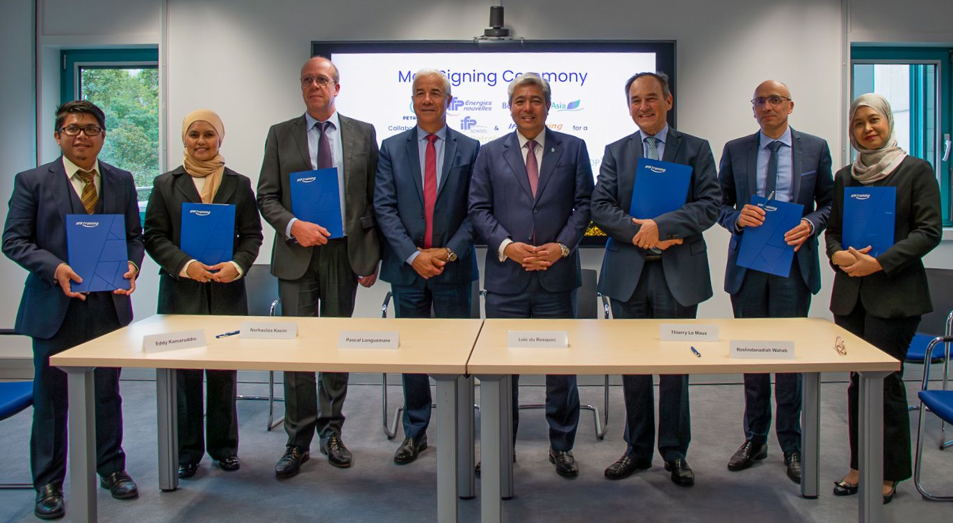 Signature d'un MOU avec Petronas